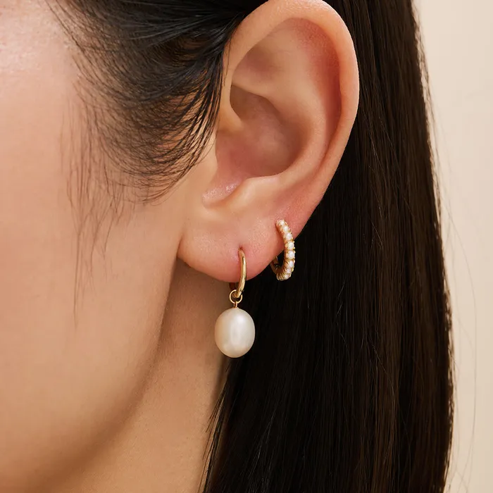 AURELIE GI Earrings BLANCHE MultiPearl Huggie