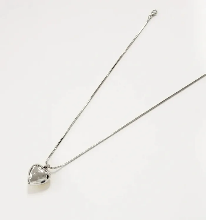 Candlewick Gift Shop Necklaces Heart Pendant Necklace Silver