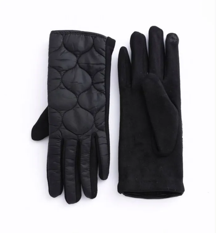 Candlewick Gift Shop Rings Black Quilted Texting Gloves