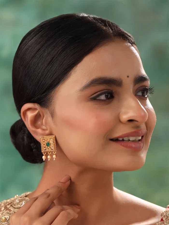 Earrings Yellow Chimes Combo of 2 Pairs Gold Plated Traditional Stud Earrings Gold Lightweight Design Gift Box
