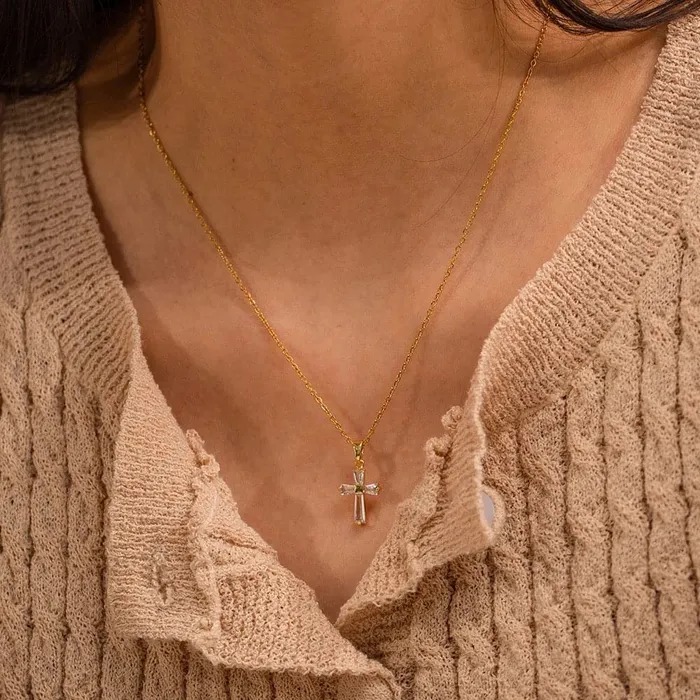 Get Signatured Zircon Cross Pendant Necklaces