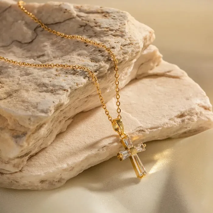 Get Signatured Zircon Cross Pendant Necklaces