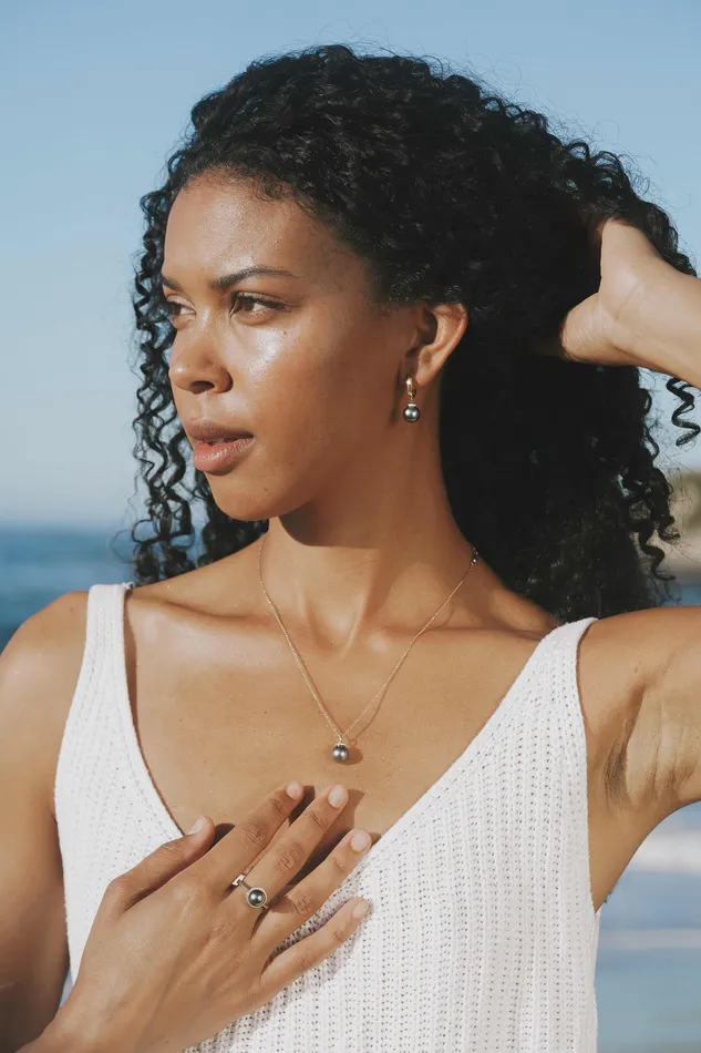 Kamoka Pearl Earrings Flashy Aubergine Peacock Tahitian Pearl Diamond Halo Earrings