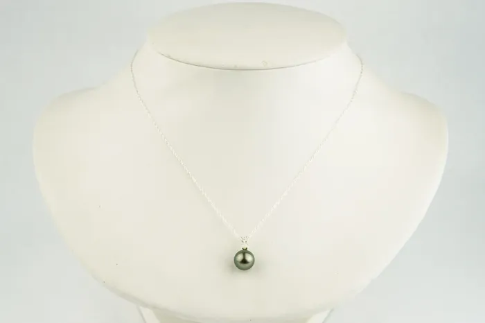 Kamoka Pearl Necklaces Tahitian Pearl Opal Golden Green toile Necklace on Sterling Silver