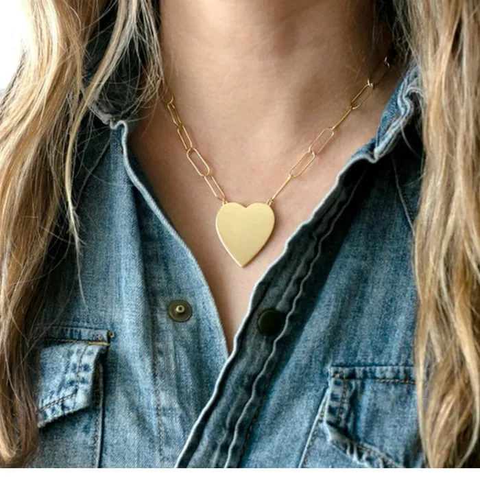 Kris Nations Necklaces Gold heart on paperclip necklace