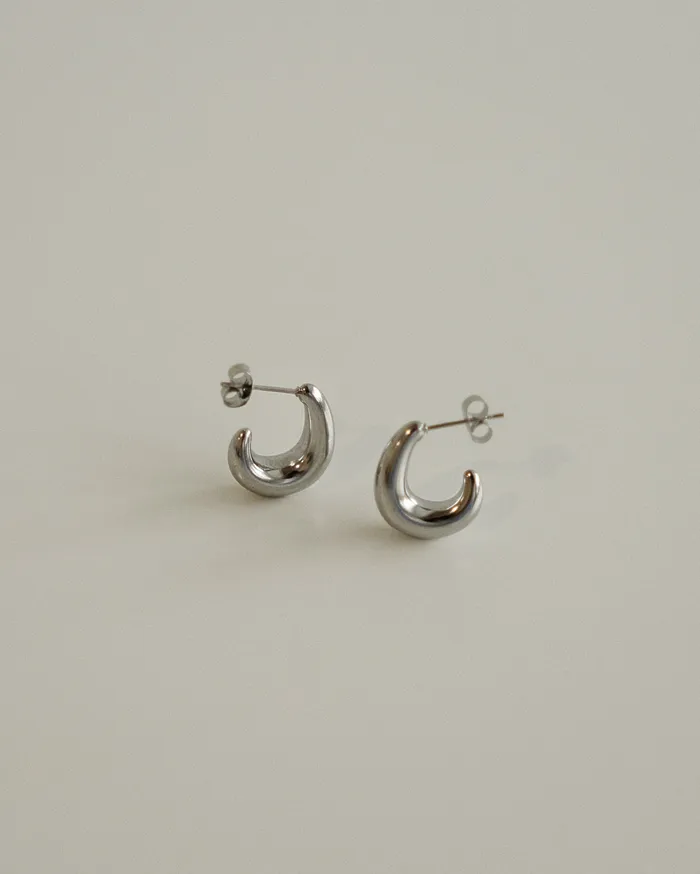 MYJN Earrings Elody Bold Curved Dupe Earrings