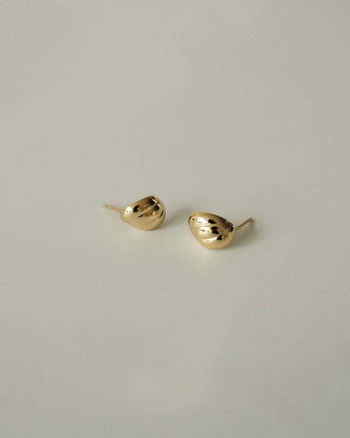 MYJN Earrings Quile Curved Shell Stud Earrings