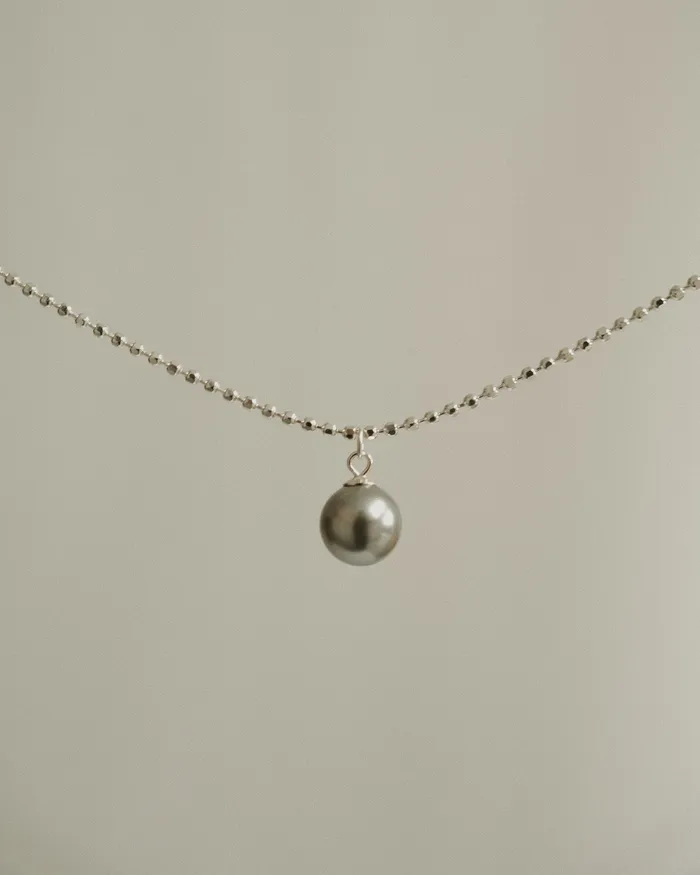 Necklaces MYJN Noe Single Pearl Pendant Necklace