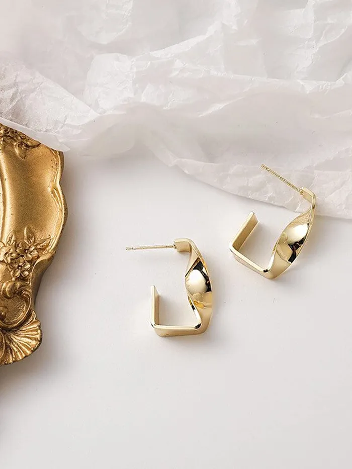 Necklaces Yellow Chimes Earrings for Women and Girls Fashion Golden Drop Earrings Gold Plated Western Style Twisted Drop Earrings Birthday Gift for Girls Women Anniversary Gift for Wife Yellow Chimes