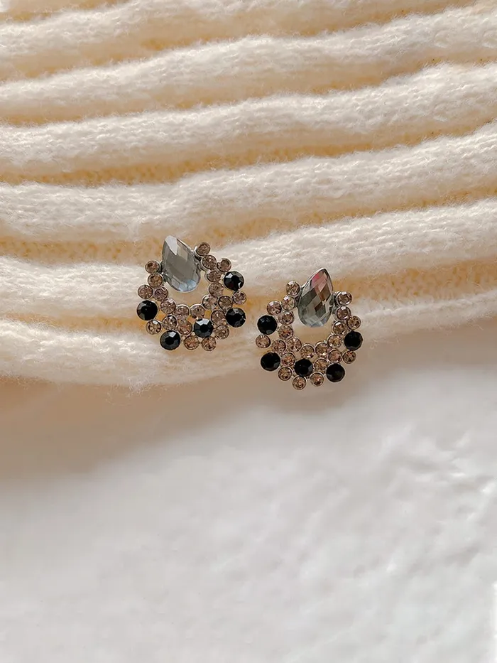 Necklaces Yellow Chimes Women Earrings Korean Style Girls Black Crystal Earrings Latest Design Long Earings Small Earring For Stylish Tops Western Style Yellow Chimes