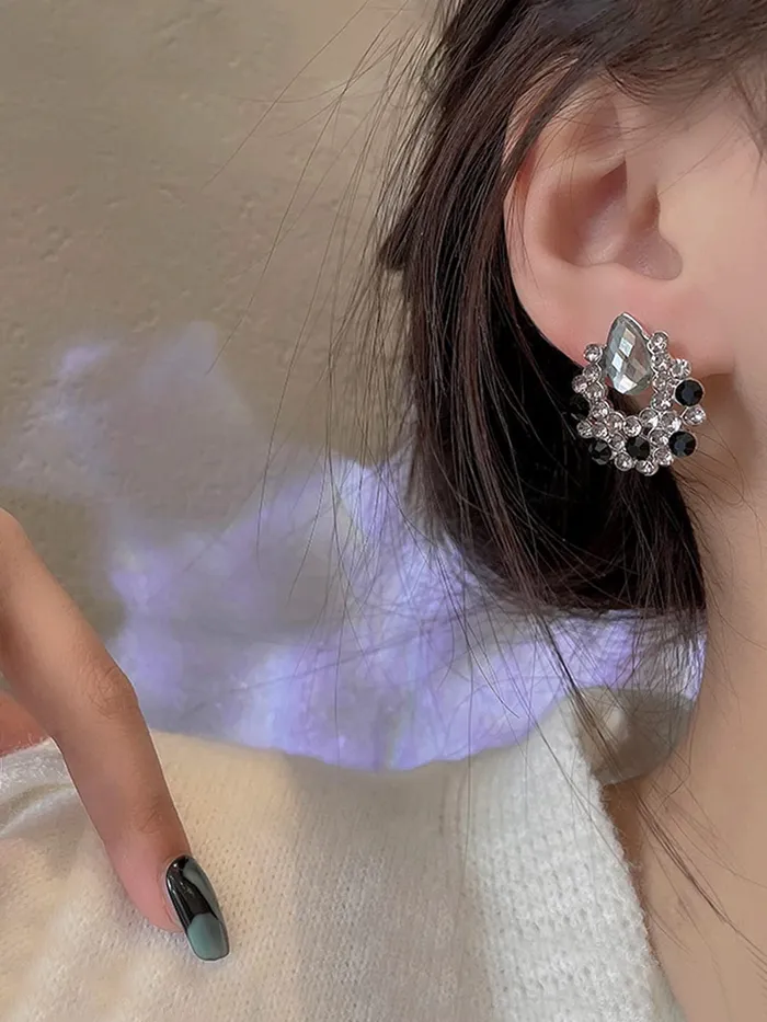 Necklaces Yellow Chimes Women Earrings Korean Style Girls Black Crystal Earrings Latest Design Long Earings Small Earring For Stylish Tops Western Style Yellow Chimes