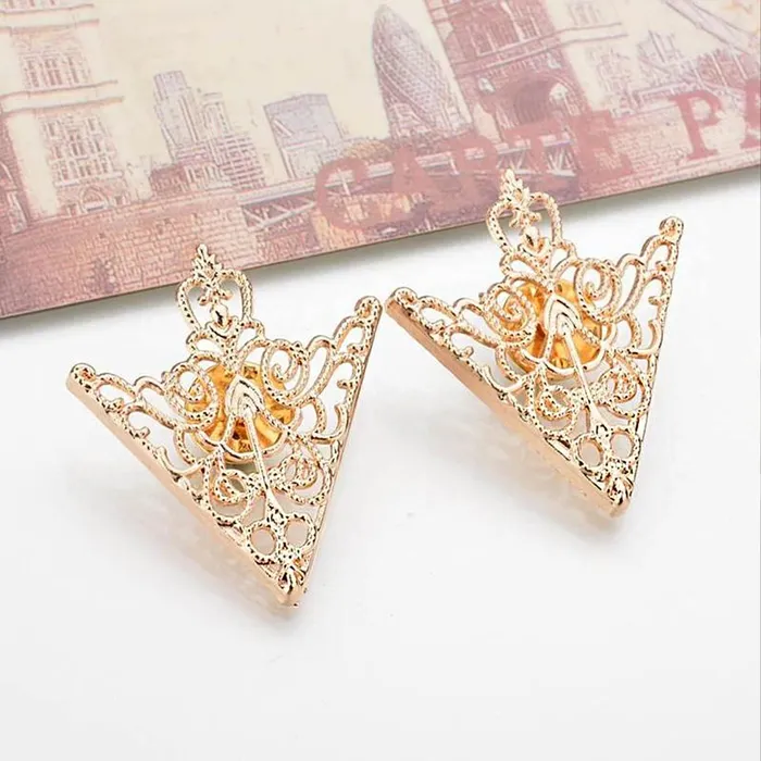 Necklaces Yellow Chimes Yellow Chimes Collar Pins For Women and Men Gold Tone Metal Gril Triangular Collar Pin For Unisex