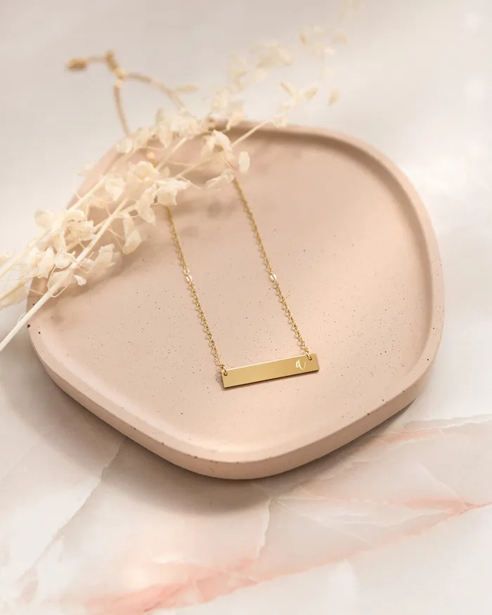 Necklaces Zen and Zuri Personalized Script Monogram Bar Necklace