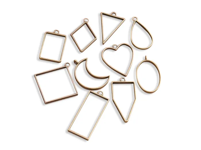 Open Backed Metal Pendant Bezel Available as a set of 10 in 5 Metallic Variants Resin Art Hub Rings