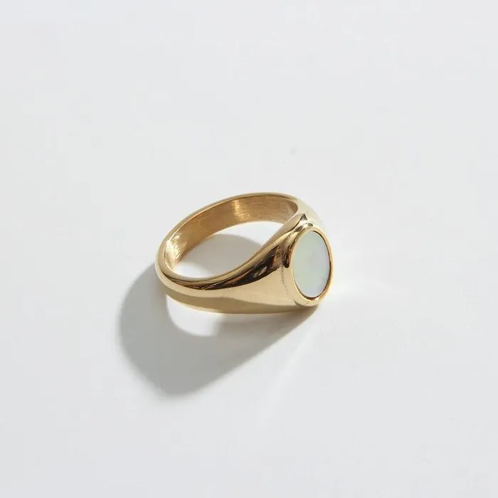 Rings Biella Vintage Ariel Mini Round Signet Ring