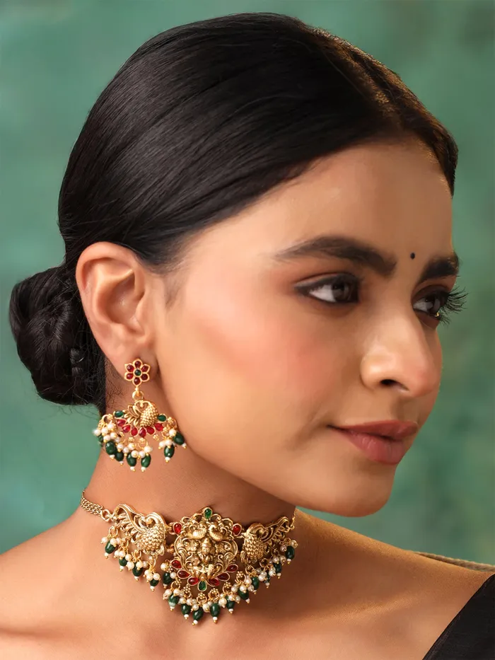 Traditional Gold Plated Choker Necklace Set for Women Elegant Design One Size Gold Yellow Chimes Necklaces