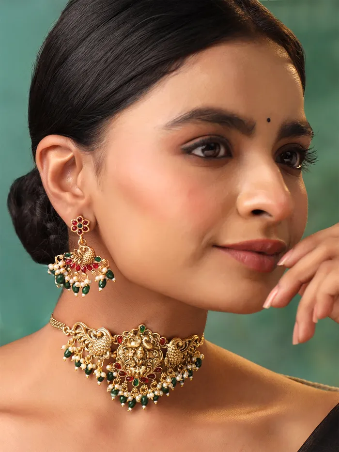 Traditional Gold Plated Choker Necklace Set for Women Elegant Design One Size Gold Yellow Chimes Necklaces