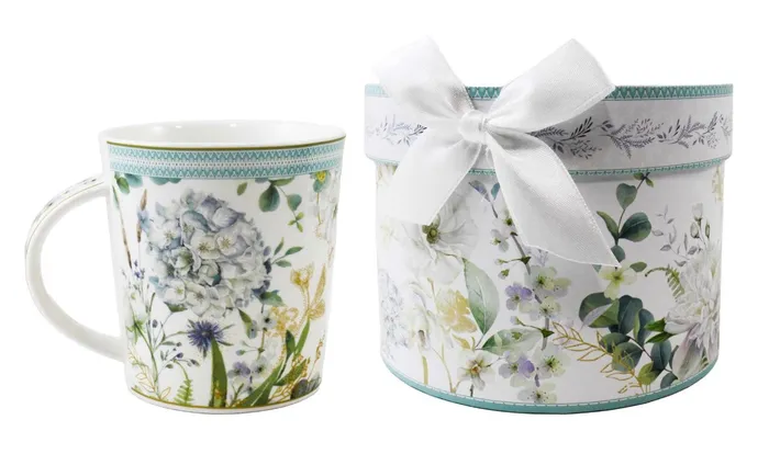 White Blue Floral Porcelain Mug gift box Candlewick Gift Shop Rings