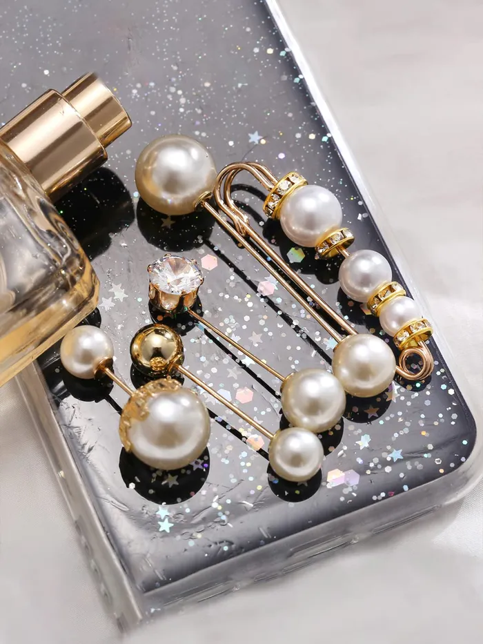 Yellow Chimes Brooch for Women and Girls 6 Pcs Pearl Brooch Pins Sweater Shawl Clips Faux Pearl Collar Safety Pin Clothing Dresses Decoration Accessories Birthday Gift for Girls and Women Yellow Chimes Necklaces