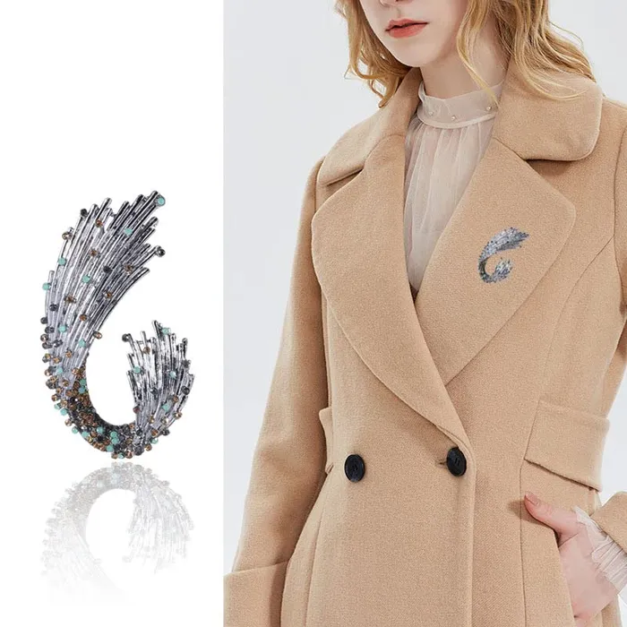 Yellow Chimes Brooch for Women Beautiful Shawl Sweater Clip Saree Pin Leaf Designed Brooch for Women and Girls Yellow Chimes Necklaces