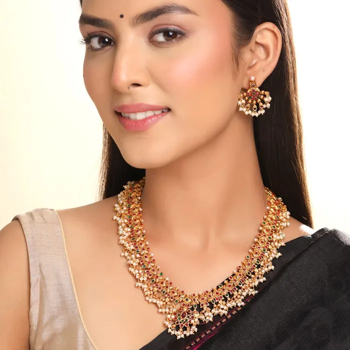 Yellow Chimes Jewellery Set for Women and Girls Gold Plated Bridal Necklace Set for Wedding Moti Beads Bridal Necklace Set Birthday Gift for girls and women Anniversary Gift for Wife Yellow Chimes Necklaces
