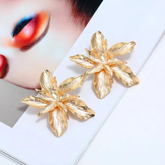 Yellow Chimes Necklaces Yellow Chimes Earrings for Women and GirlsStud Earrings for Women Flower Earrings for Women and Girls Birthday Gift for Women Anniversary Gift for Wife