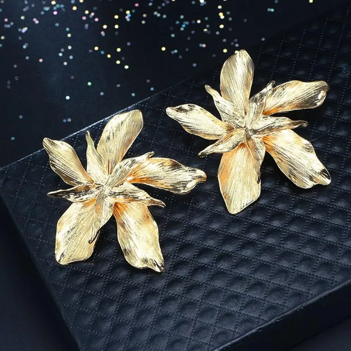 Yellow Chimes Necklaces Yellow Chimes Earrings for Women and GirlsStud Earrings for Women Flower Earrings for Women and Girls Birthday Gift for Women Anniversary Gift for Wife
