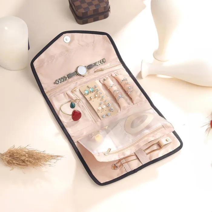 Yellow Chimes Necklaces Yellow Chimes Jewellery Organiser Bag Birthday Gifts for Women Girls Portable Cosmetics Jewelry Organiser Box Travel Jewelry Organizer Bag Foldable Jewelry Case