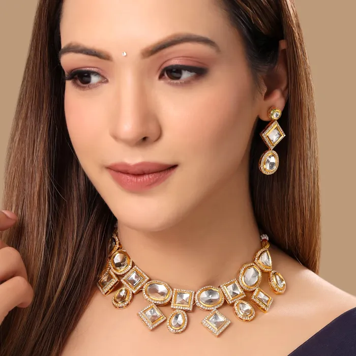 Yellow Chimes Necklaces Yellow Chimes Jewellery Set for Women and Girls Kundan Necklace Set Gold Plated Kundan Choker Necklace Set Birthday Gift for girls and women Anniversary Gift for Wife