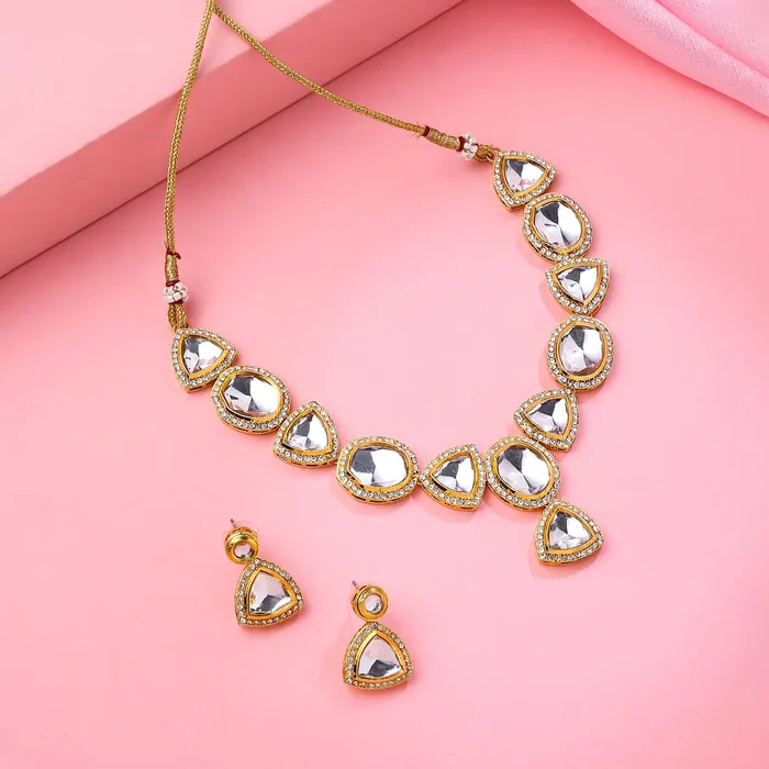 Yellow Chimes Necklaces Yellow Chimes Jewellery Set for Women and Girls Kundan Necklace Set Gold Plated Kundan Choker Necklace Set Birthday Gift for girls and women Anniversary Gift for Wife