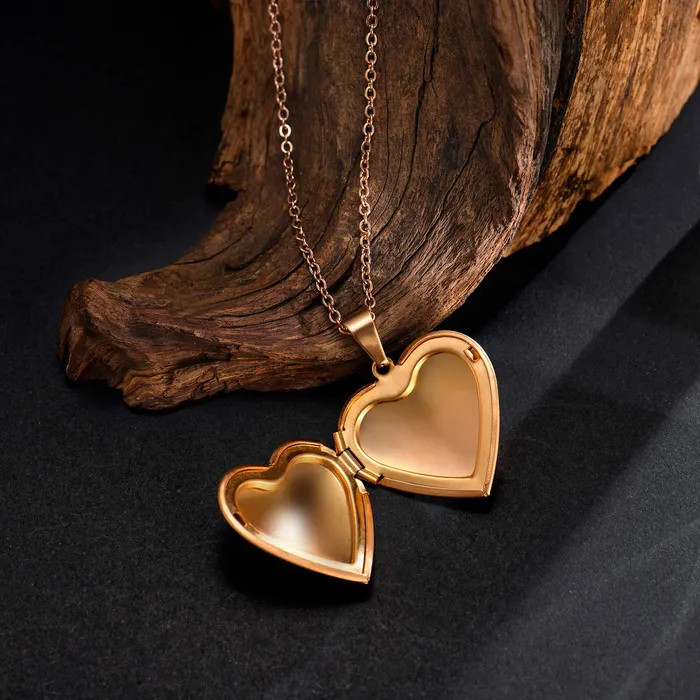 Yellow Chimes Necklaces Yellow Chimes Pendant for Women Rose Gold Plated Openable Heart Photo Frame Locket Gift Jewelry Pendant Necklace for Men and Women