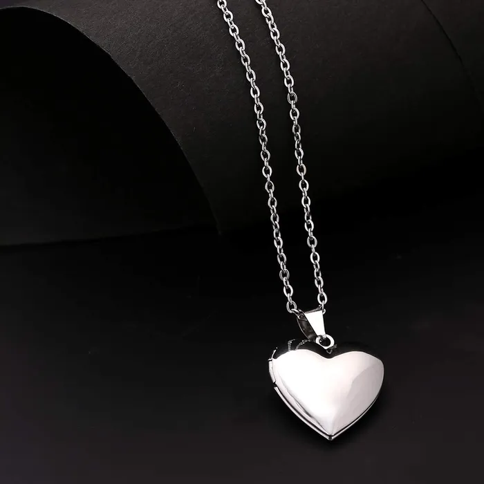 Yellow Chimes Necklaces Yellow Chimes Pendant for Women Silver Plated Openable Heart Photo Frame Locket Gift Jewelry Pendant Necklace for Men and Women Valentine Gift for Girls