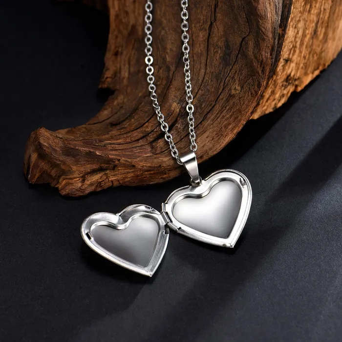 Yellow Chimes Necklaces Yellow Chimes Pendant for Women Silver Plated Openable Heart Photo Frame Locket Gift Jewelry Pendant Necklace for Men and Women Valentine Gift for Girls
