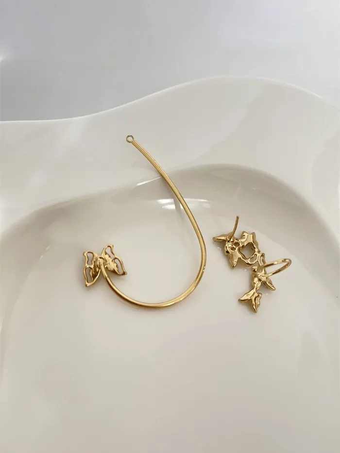 Yellow Chimes Rings Yellow Chimes Earrings for Women and Girls Fashion Gold Ear Cuff Gold Toned Ear Cuff Butterfly Cartilage Ear Clips Earrings Birthday Gift for Girls and Women Anniversary Gift for Wife