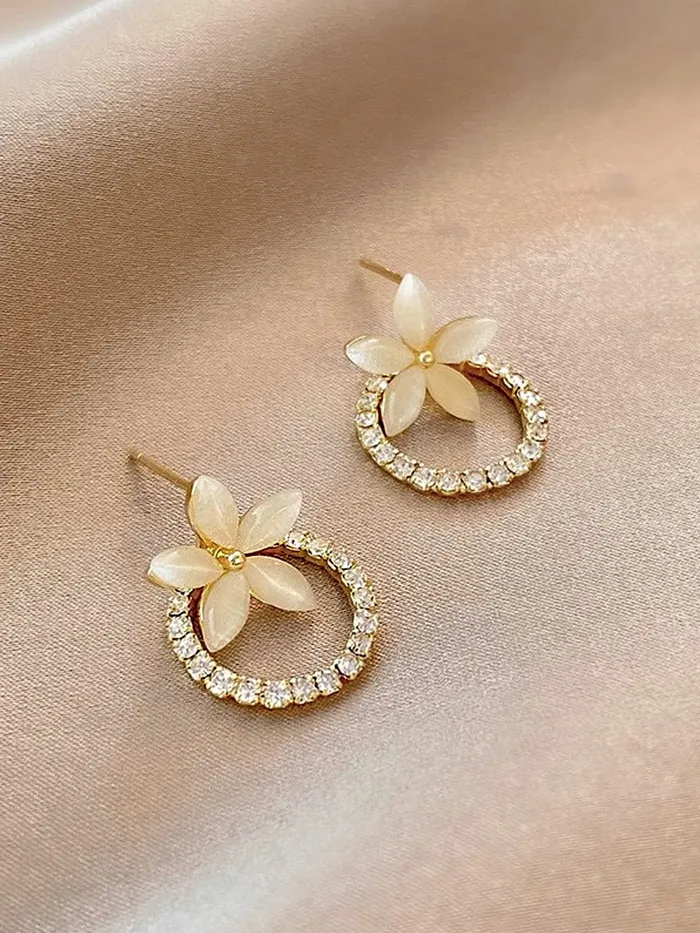 Yellow Chimes Yellow Chimes Earrings for Women and Girls Studs for Girls Gold Toned Floral Designed Crystal Studded Stud Earrings Birthday Gift for girls and women Anniversary Gift for Wife Bracelets