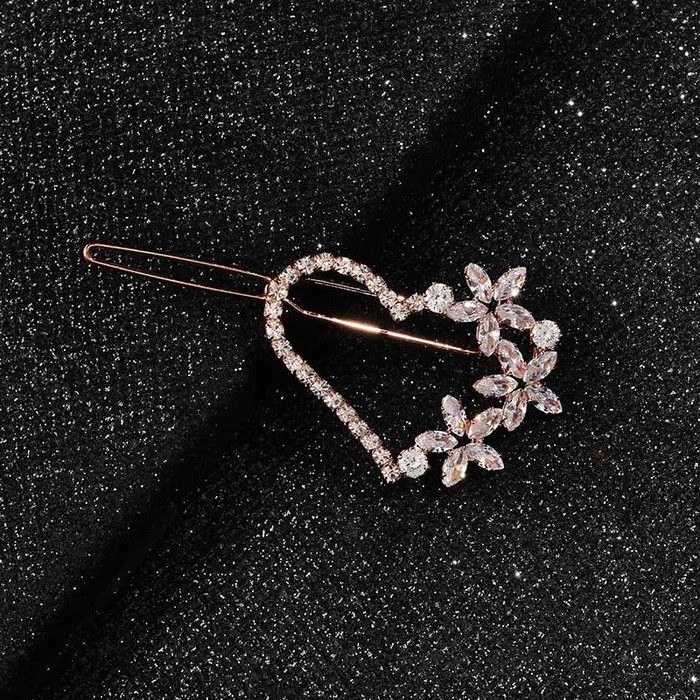 Yellow Chimes Yellow Chimes Hair Clips for Women Girls Hair Accessories for Women Crystal Hair Clip Heart Shaped Hair Pin for Women Silver Hair Pins for Women and Girls Gift For Women Girls Necklaces