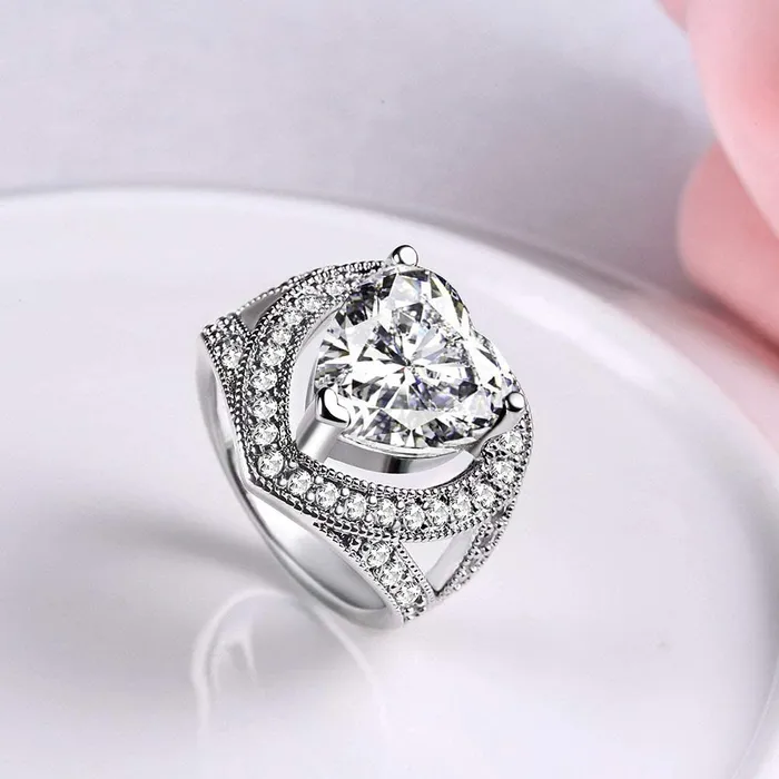 Yellow Chimes Yellow Chimes Ring for Women Cocktail Style Platinum Plated Emerald Crystal Heart Ring for Women and Girls Rings
